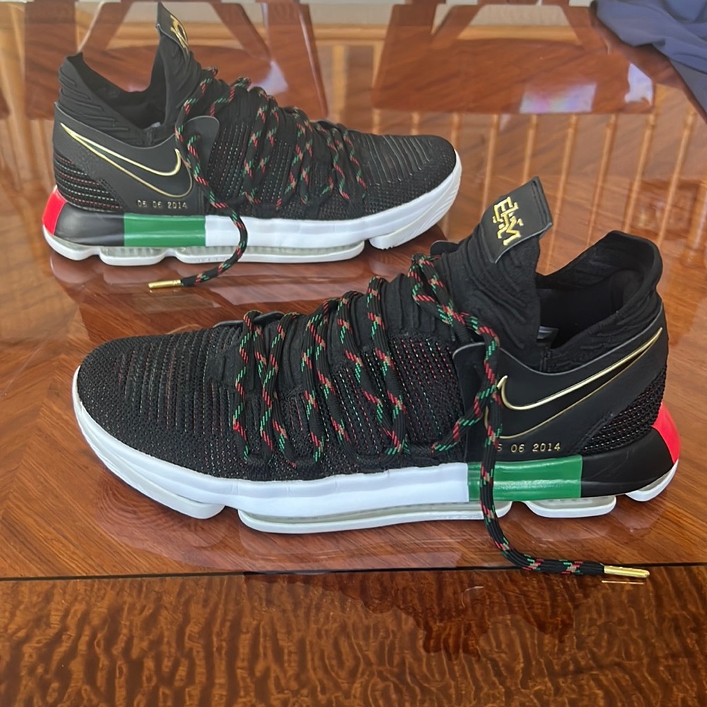 KD 10 Black History Month Men’s size 11.5